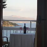 Otel Koronis