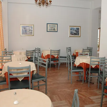 Ξενοδοχείο Koronis 2*